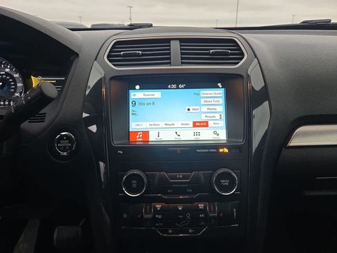 Used 2018 Ford Explorer XLT w/ Equipment Group 202A image 26