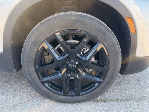 Used 2021 Chevrolet Blazer LT w/ Sound & Technology Package FWD image 18