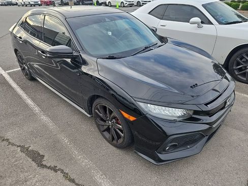 Used 2018 Honda Civic Sport Touring image 4