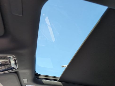 New 2026 Cadillac Vistiq Luxury image 14