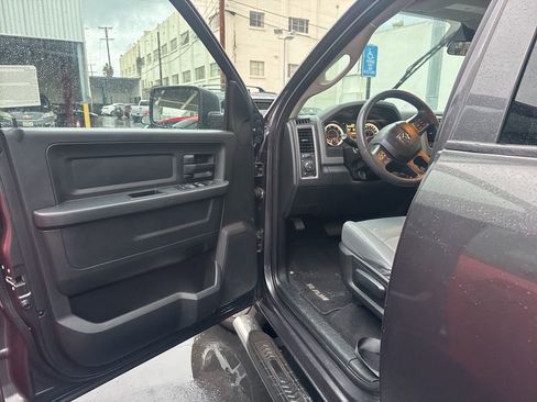 Used 2017 RAM 1500 Express image 4