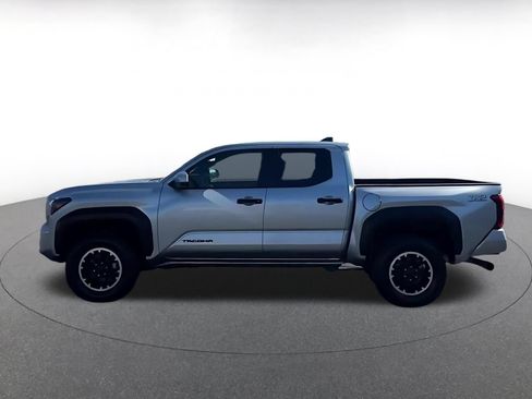 Used 2025 Toyota Tacoma TRD Off-Road AWD/4WD image 6