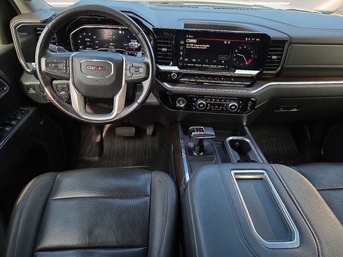 Used 2022 GMC Sierra 1500 SLT w/ SLT Convenience Package AWD/4WD image 11