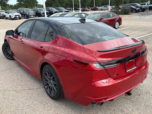 Used 2025 Toyota Camry Hybrid FWD image 5