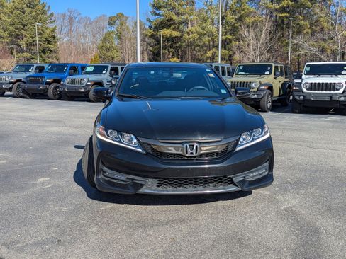 Used 2017 Honda Accord EX-L image 2