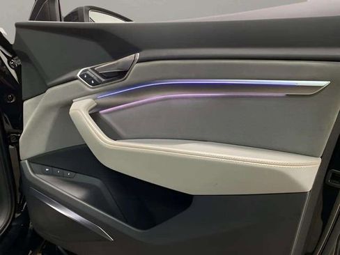 Used 2024 Audi Q8 e-tron Prestige w/ Prestige Package image 91