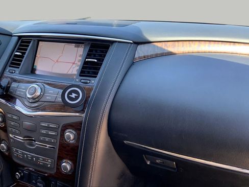 Used 2018 Nissan Armada Platinum w/ Interior Lighting Package RWD image 17