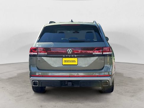 Used 2025 Volkswagen Atlas Peak Edition SE AWD/4WD image 6