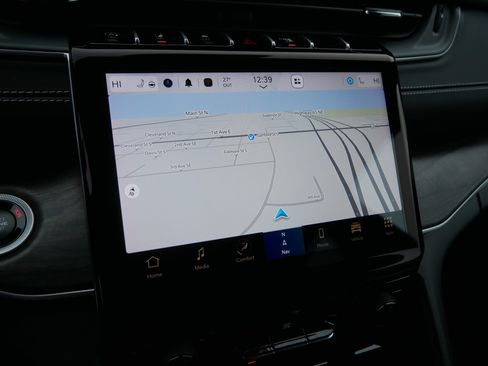 Used 2025 Jeep Grand Cherokee Limited w/ Trailer Tow Package image 33