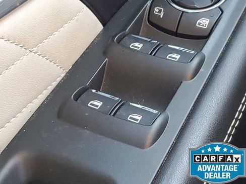 Used 2019 Ford Explorer Platinum image 36