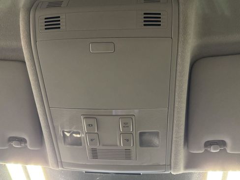 Used 2019 Volkswagen Tiguan S w/ Driver Assistance Package image 29