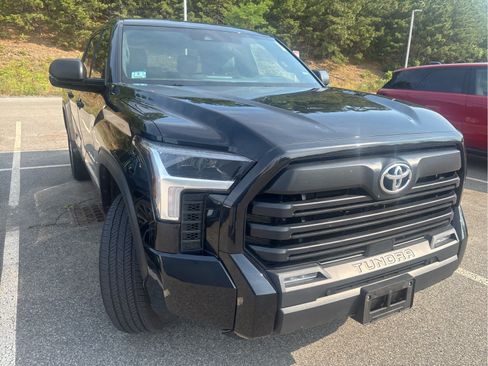 Used 2025 Toyota Tundra SR5 w/ SR5 Premium Package AWD/4WD image 3