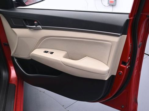 Used 2017 Hyundai Elantra Value Edition image 29