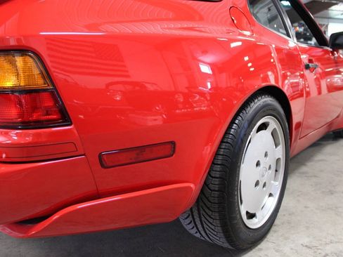 Used 1987 Porsche 944 Turbo RWD image 13