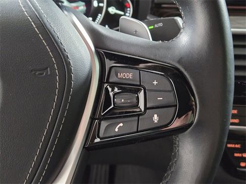 Used 2019 BMW 530i w/ Convenience Package image 33