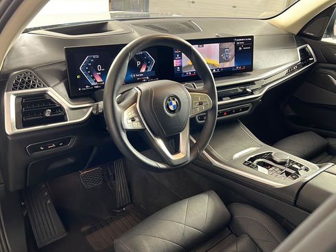 Certified 2024 BMW X7 xDrive40i w/ Premium Package AWD/4WD image 2
