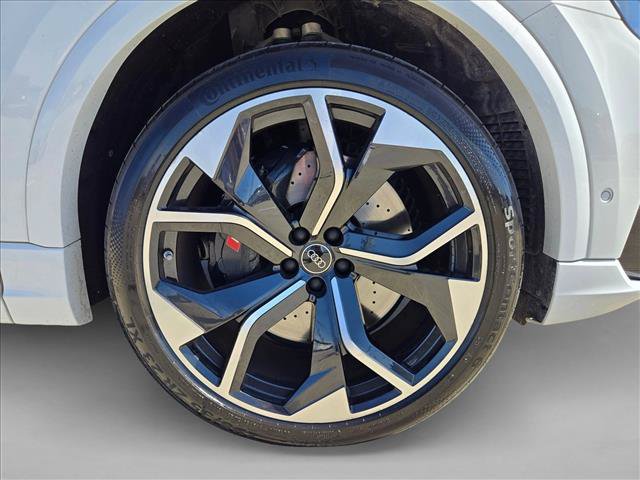 Used 2023 Audi RS Q8 AWD/4WD image 25
