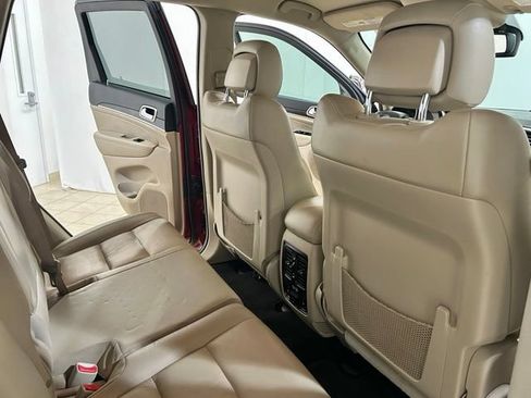 Used 2014 Jeep Grand Cherokee Limited RWD image 16