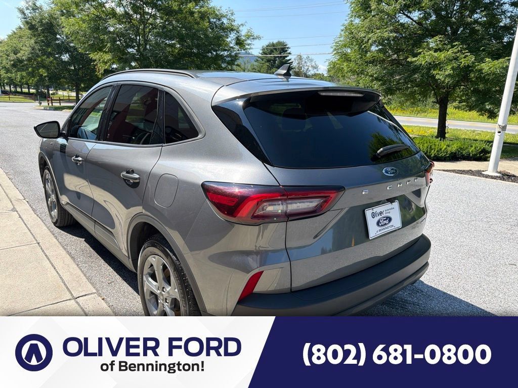 Used 2025 Ford Escape ST-Line AWD/4WD image 6