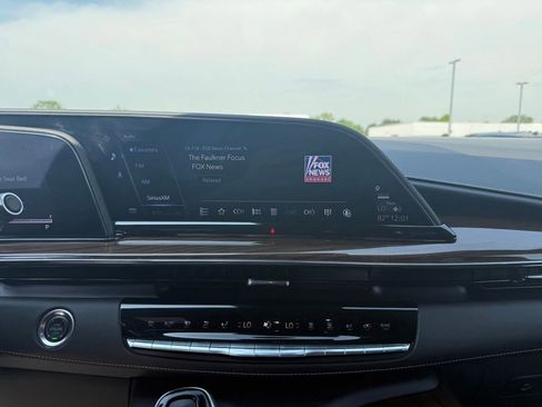 Used 2024 Cadillac Escalade Sport Platinum w/ LPO, Floor Liner Package AWD/4WD image 23