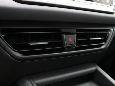 New 2025 Volkswagen Tiguan SE R-Line image 12