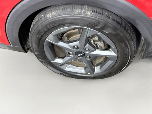 Used 2025 Kia K4 LXS image 11