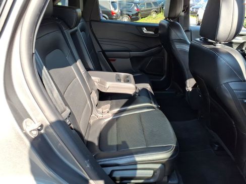Used 2025 Ford Escape Platinum AWD/4WD image 8