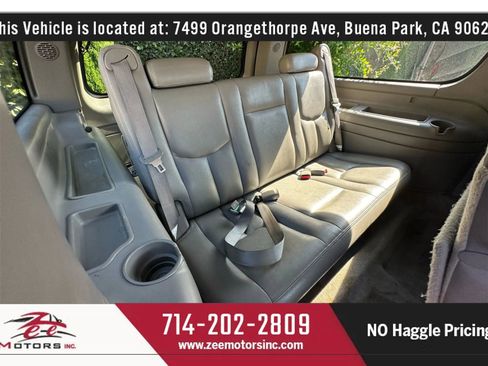 Used 2004 Chevrolet Suburban LT w/ Preferred Equipment Group image 22