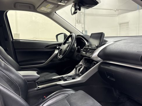 Used 2025 Mitsubishi Eclipse Cross SE image 19