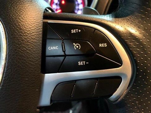 Used 2018 Dodge Challenger R/T Scat Pack w/ Leather Interior Group RWD image 20