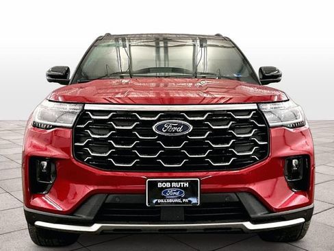 Used 2025 Ford Explorer Platinum w/ Ultimate Package AWD/4WD image 3