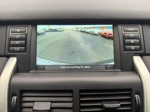 Used 2018 Land Rover Discovery Sport HSE AWD/4WD image 18