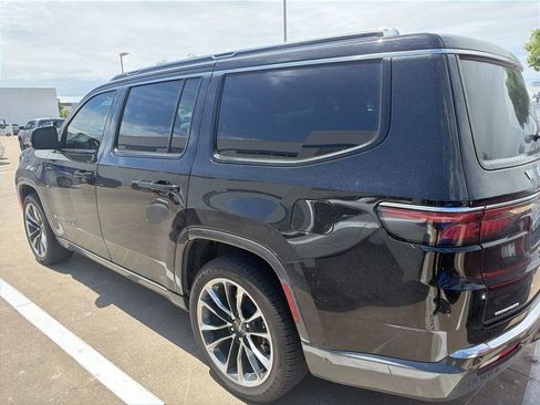 Used 2022 Jeep Wagoneer Series III w/ Premium Group I image 8