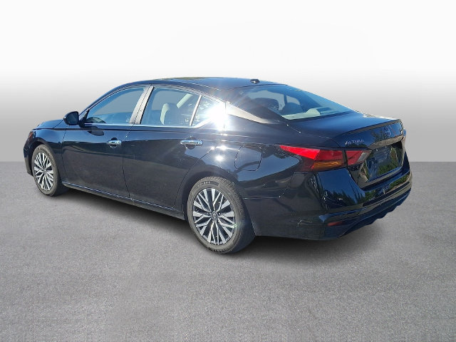 Used 2025 Nissan Altima 2.5 SV FWD image 6