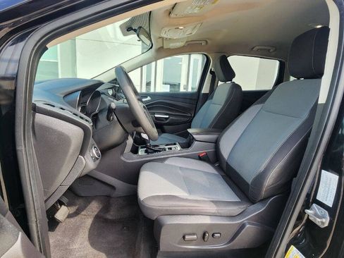 Used 2018 Ford Escape SE w/ SE Sync 3 Package AWD/4WD image 10