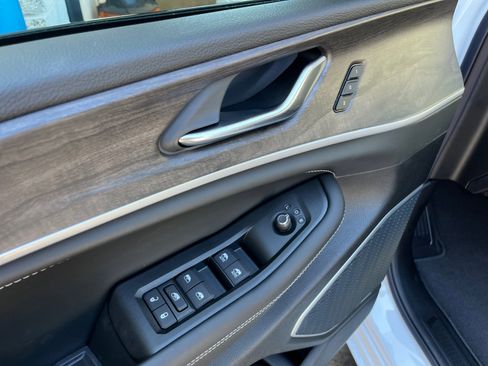 New 2026 Jeep Grand Cherokee L Limited AWD/4WD image 14