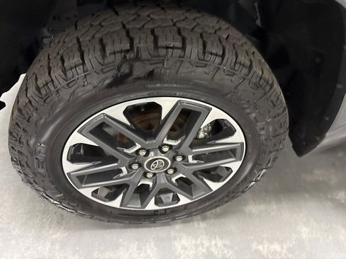 Used 2022 Toyota Tundra Limited image 29