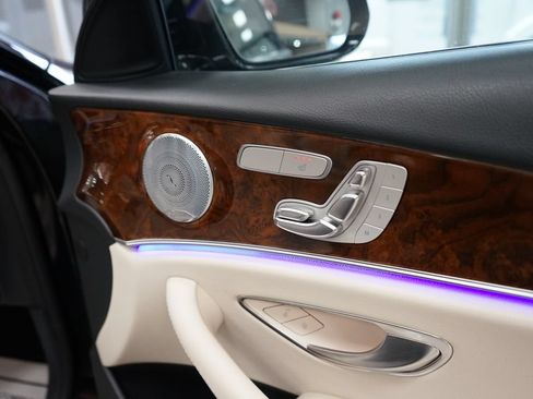 Used 2019 Mercedes-Benz E 300 4MATIC image 46