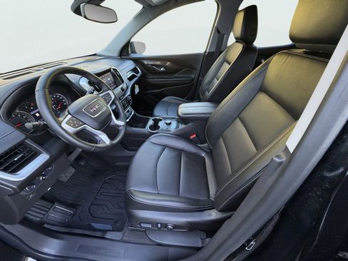 Used 2024 GMC Terrain SLT w/ Infotainment Package II image 7