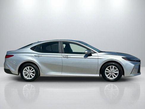 Certified 2025 Toyota Camry LE FWD image 4