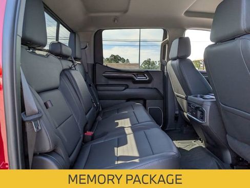 Used 2024 GMC Sierra 1500 SLT w/ SLT Premium Plus Package AWD/4WD image 25