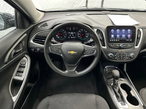 Used 2025 Chevrolet Malibu LT FWD image 22