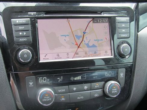 Used 2021 Nissan Rogue Sport SL image 16