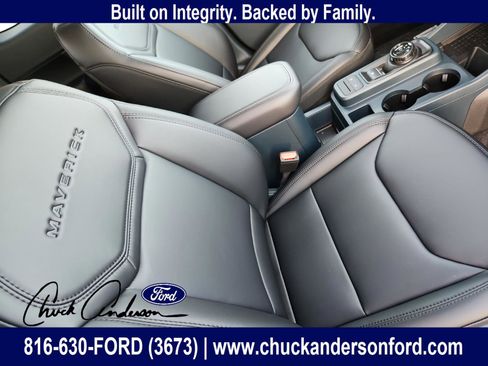 New 2025 Ford Maverick Lariat w/ Black Appearance Package image 26