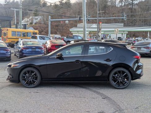 New 2026 MAZDA MAZDA3 Hatchback w/Premium Plus Pkg image 6
