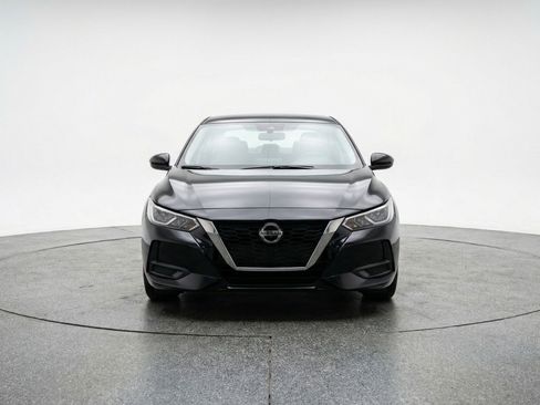 Used 2025 Nissan Sentra SV FWD image 2