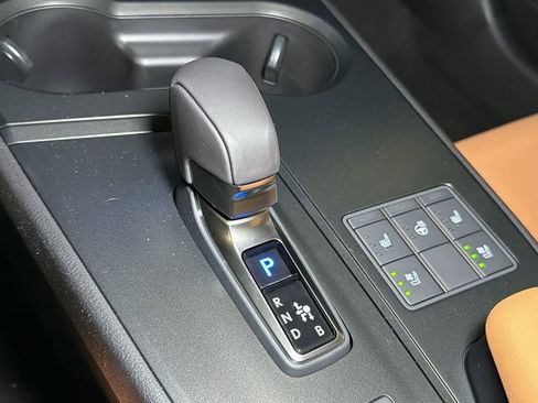 New 2026 Lexus UX 300h AWD image 25