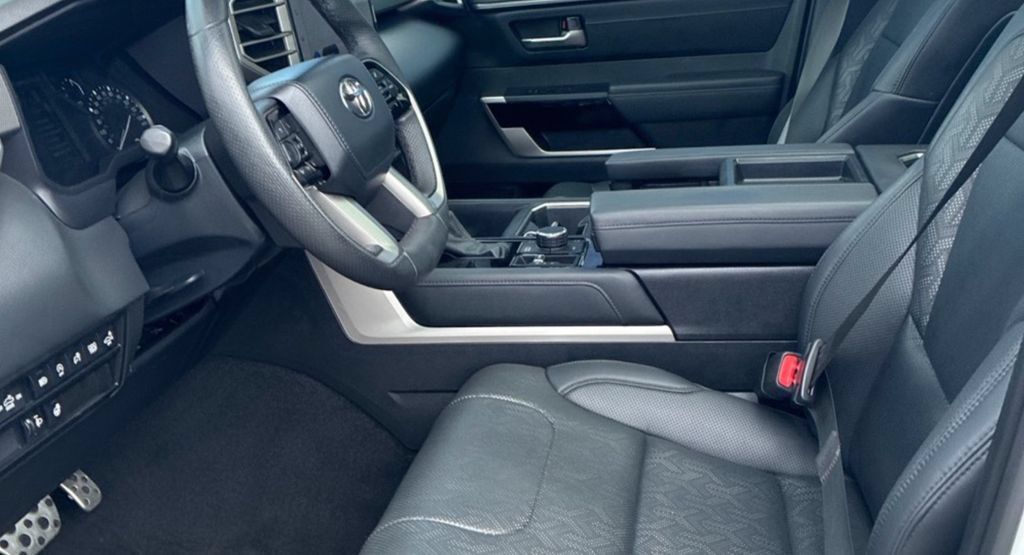 Used 2022 Toyota Tundra Limited w/ TRD Off-Road Package AWD/4WD image 2
