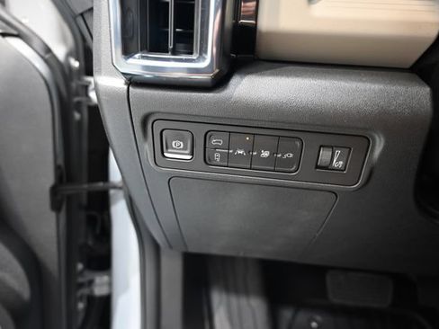 New 2026 GMC Hummer EV SUV w/ LPO, Dark Essentials Package AWD/4WD image 27