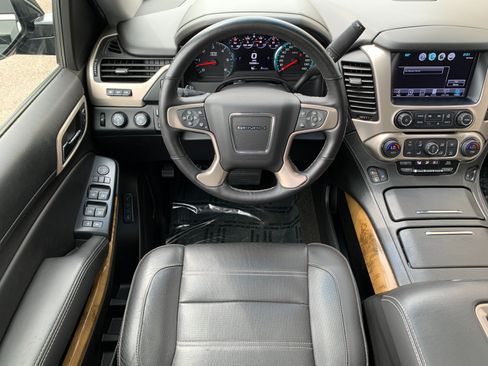 Used 2017 GMC Yukon Denali AWD/4WD image 39